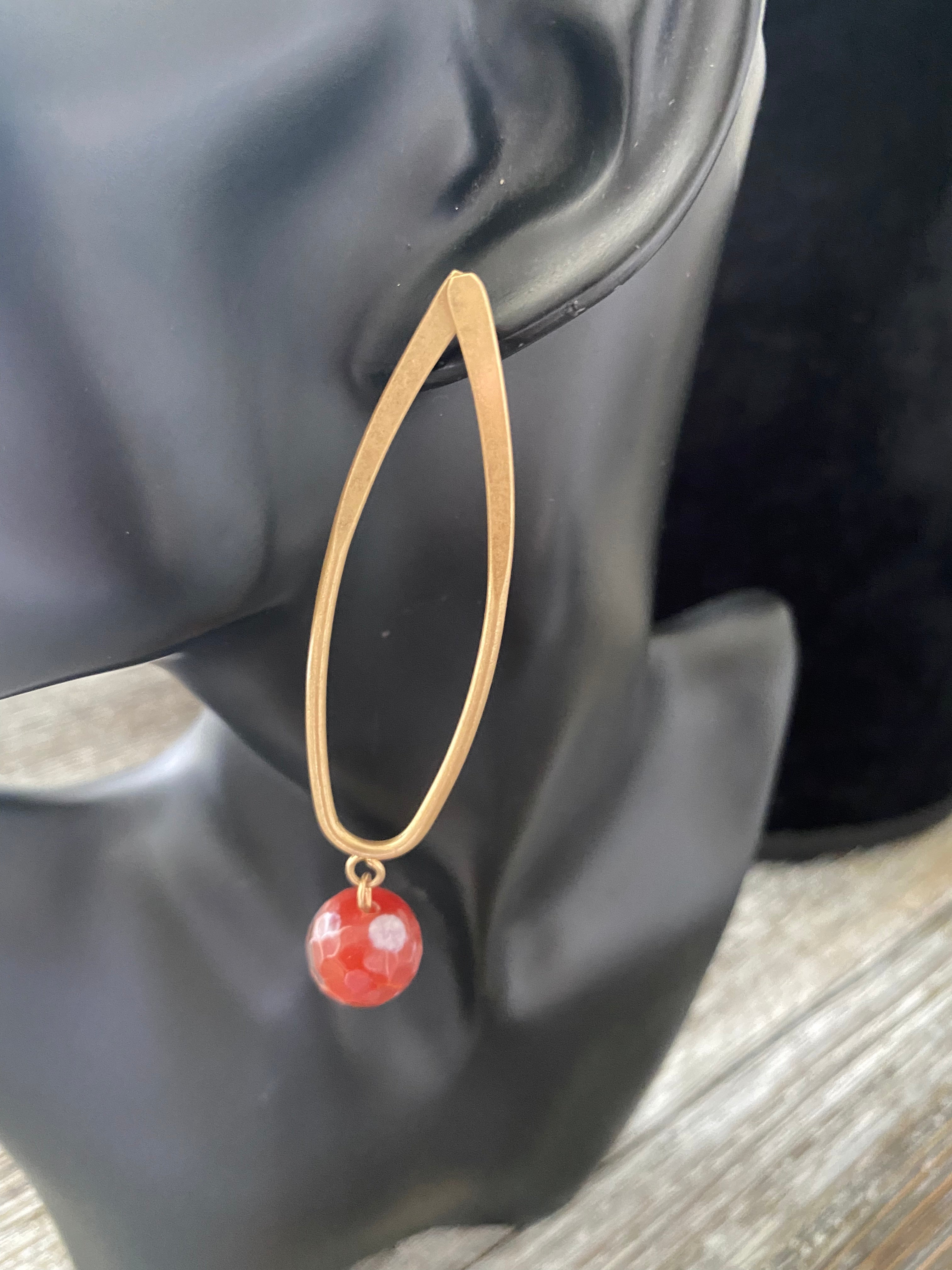 Modern Loop in Brass and Red