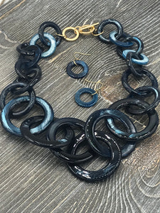 Am I Blue Interlocking Ring Necklace and Earrings Set